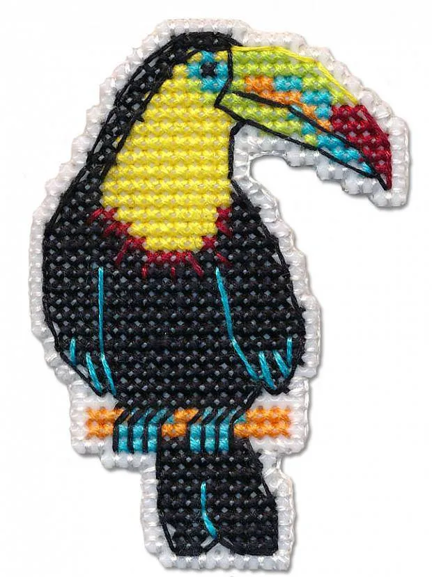 Badge - toucan 1318 Plastic Canvas Counted Cross Stitch Kit