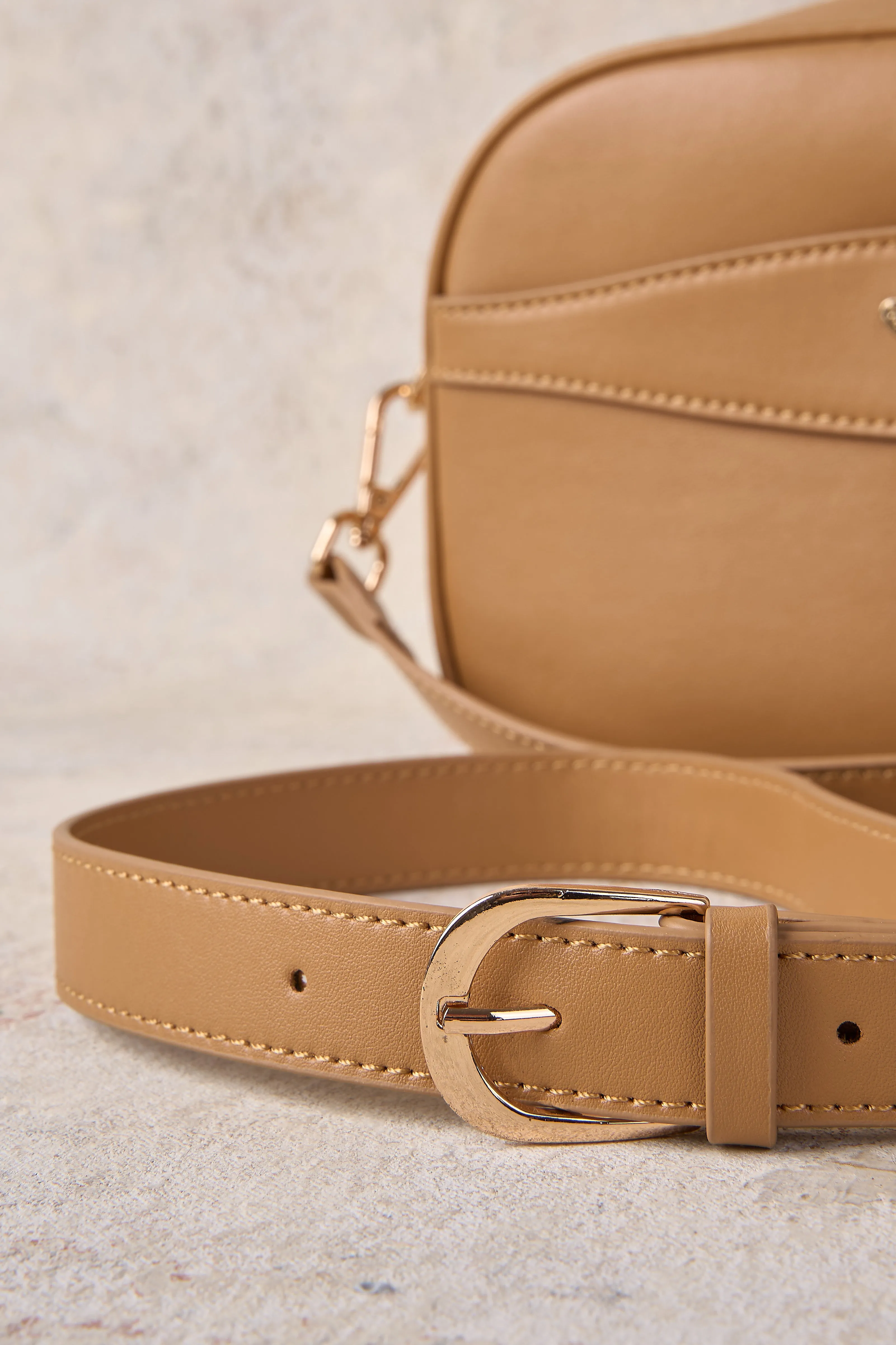 Bee Leather Camera Bag - Tan