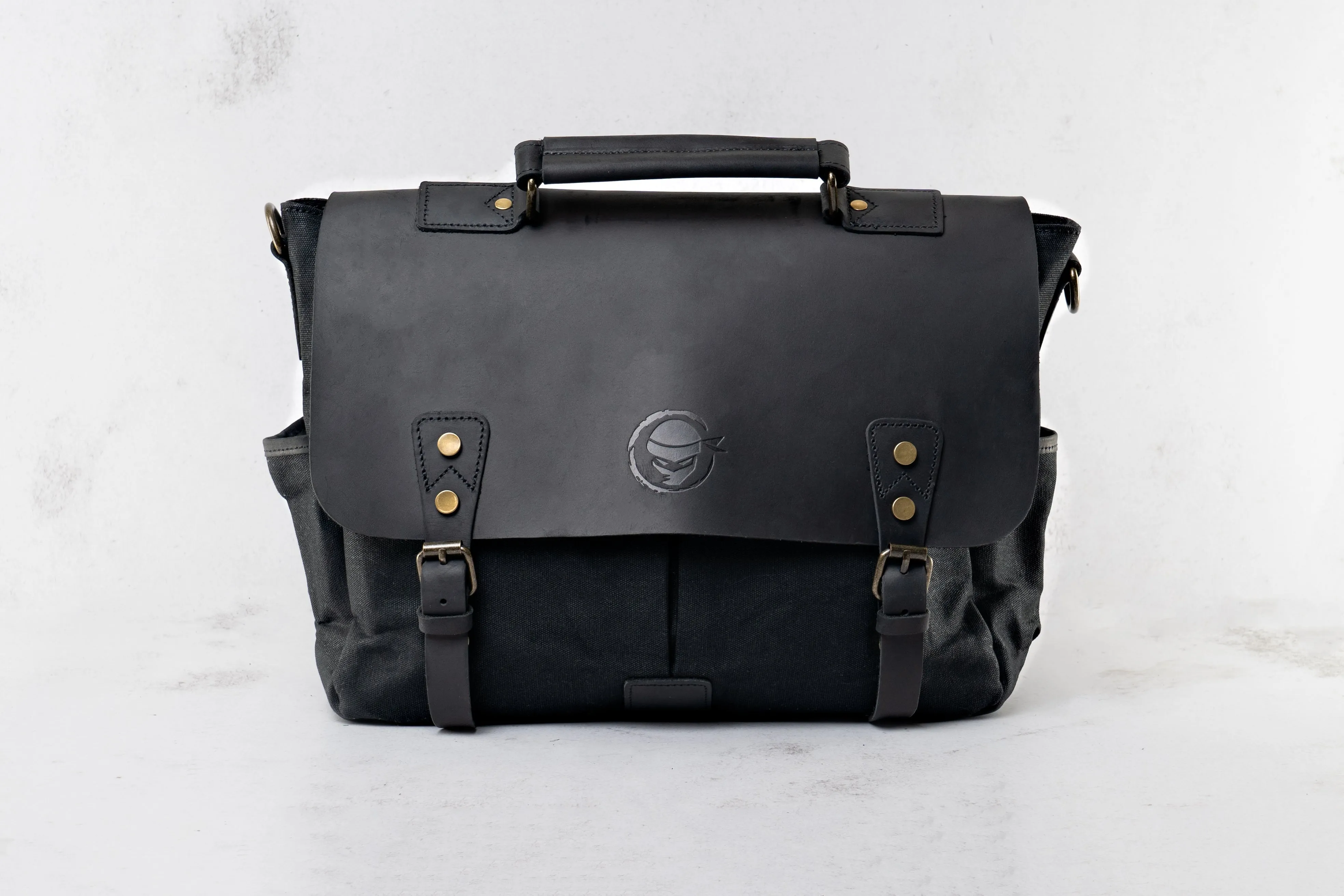 Black Out Messenger