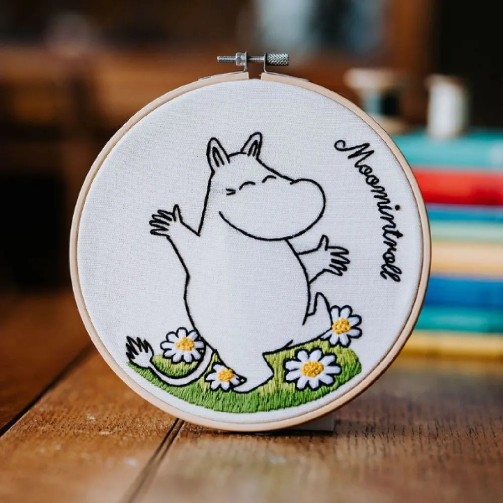 Embroidery Kit Moomintroll Dancing