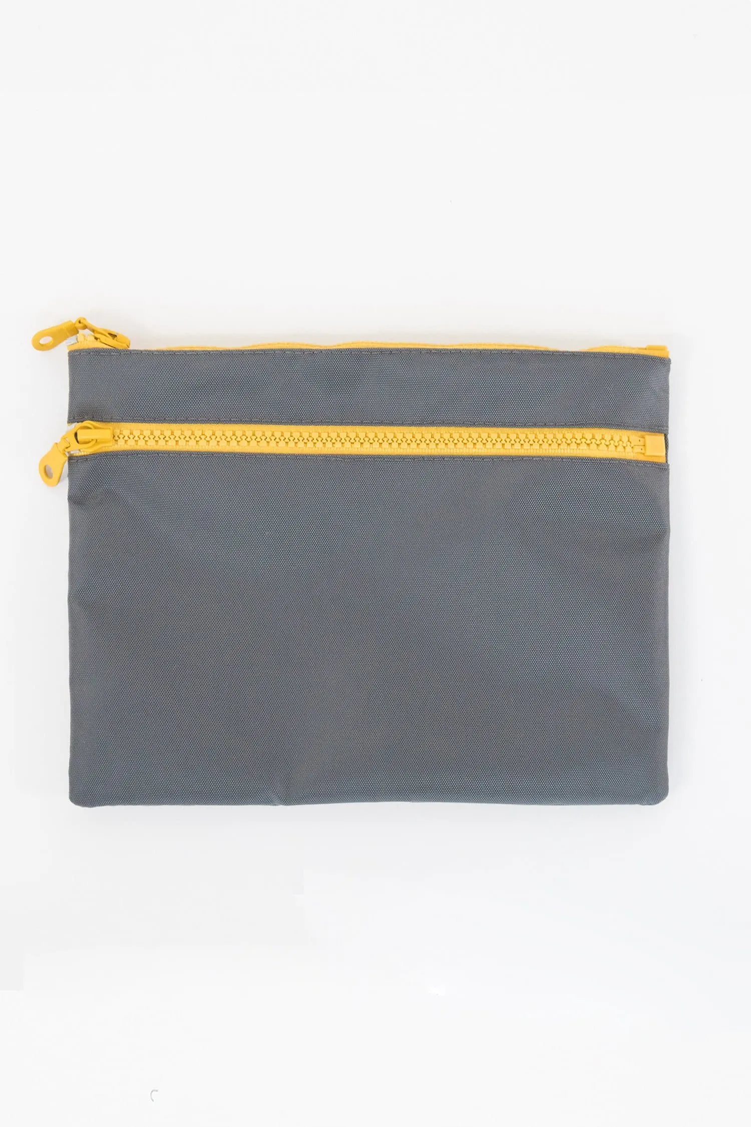 RNB502 - Nylon Zippered Pouch