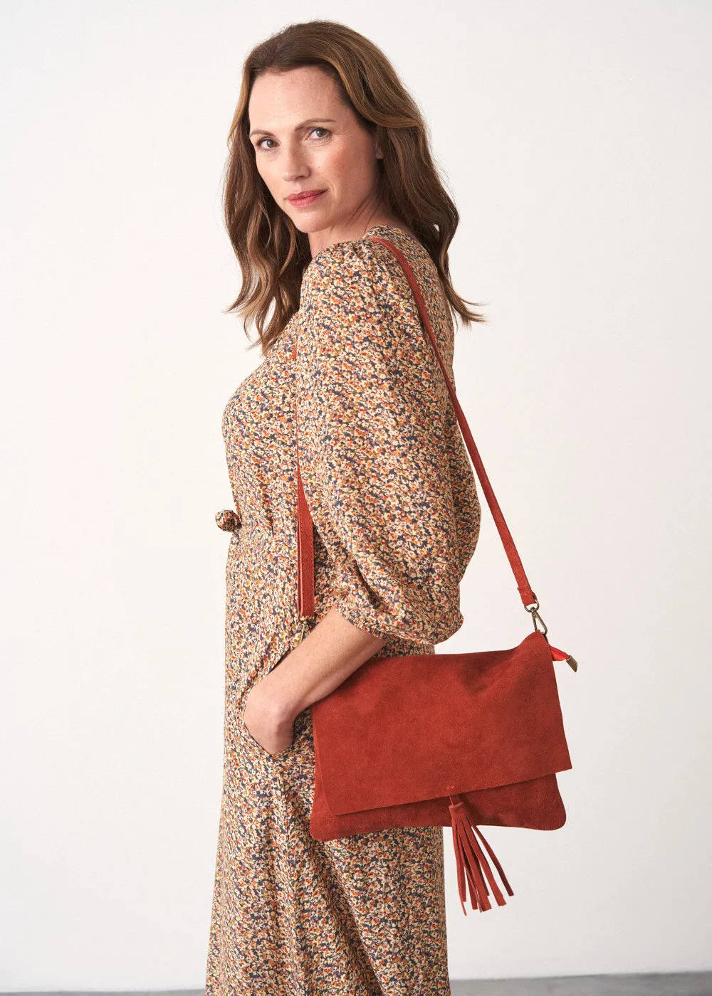 SAL SUEDE CLUTCH BAG - RUST