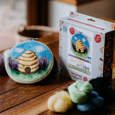 The Crafty Kit Company ~ Bee Hive in a Hoop Needle Felting Kit