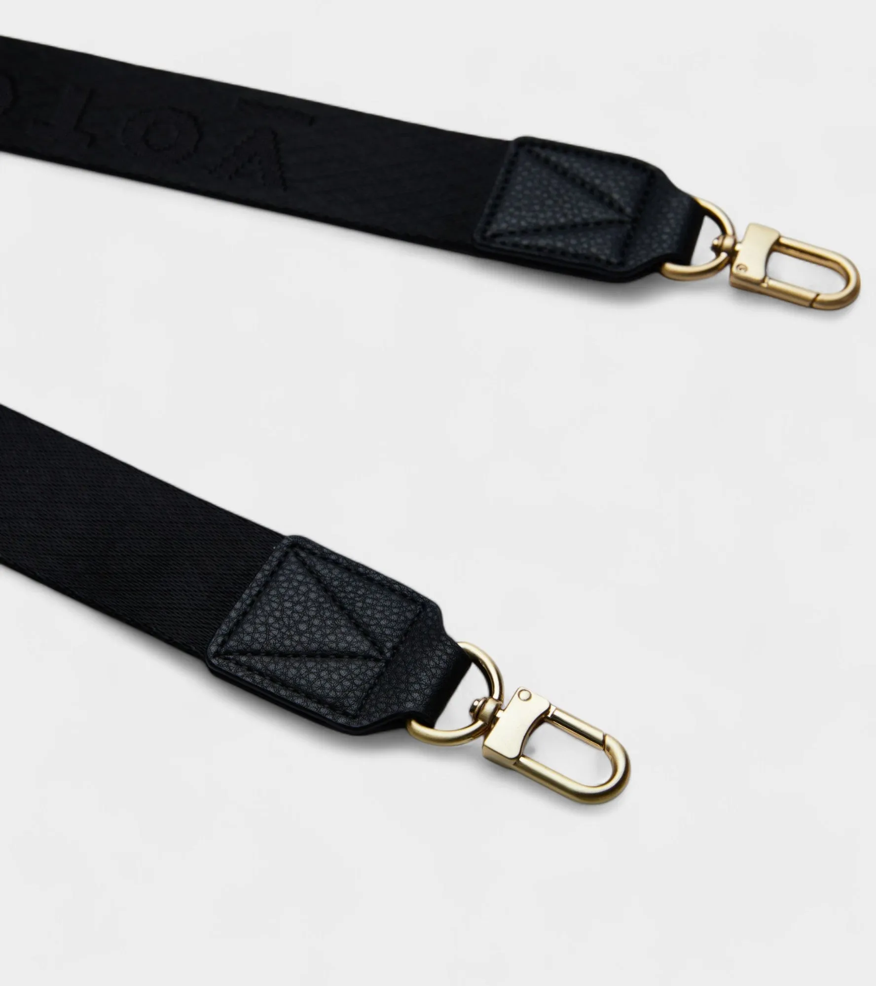 Votch Logo Bag Strap in black